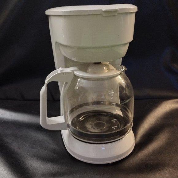 Mainstays 12 Cup White Coffee Maker With Removable Filter Basket - Picture 2 of 3